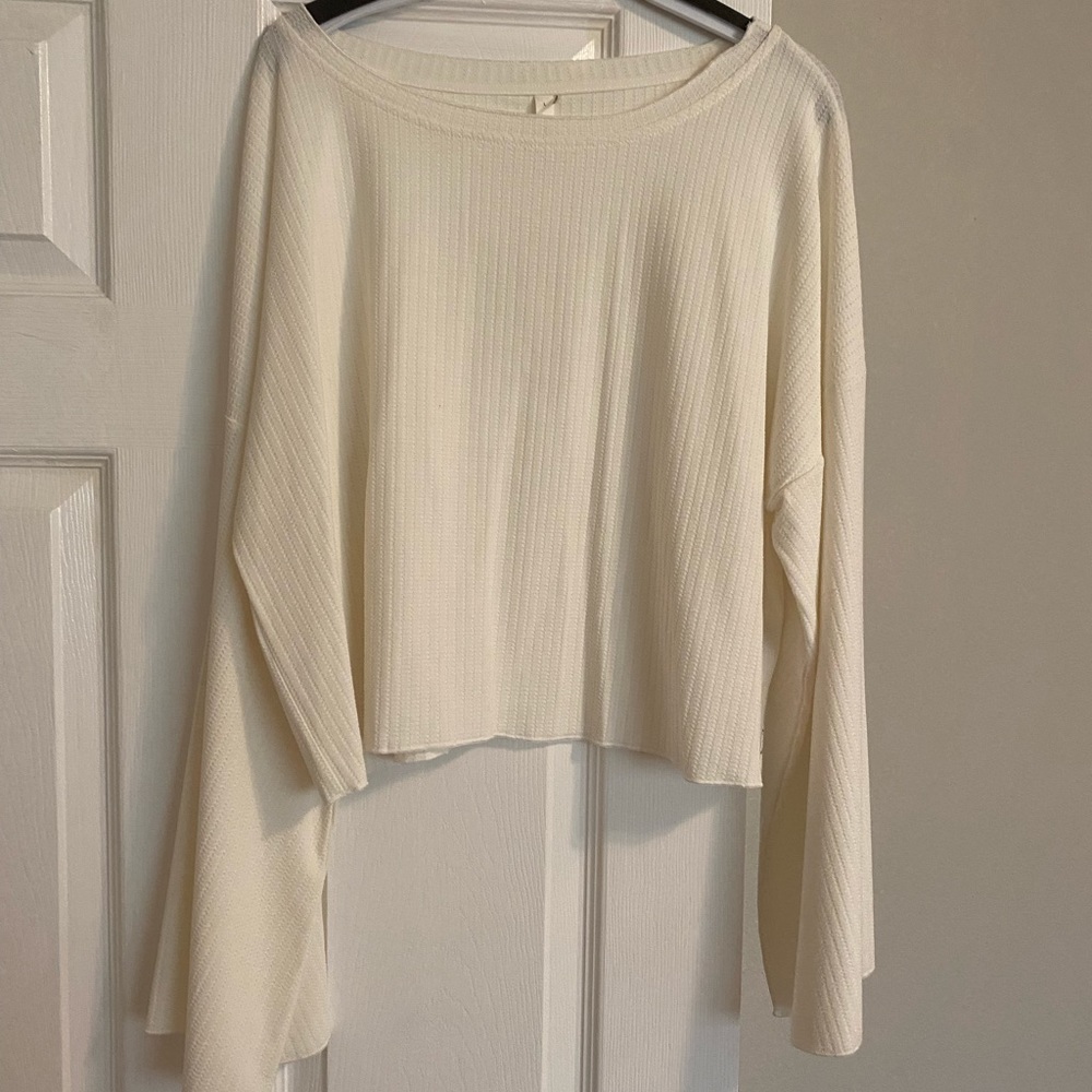 White Flowy Long Sleeve Cropped sweater top